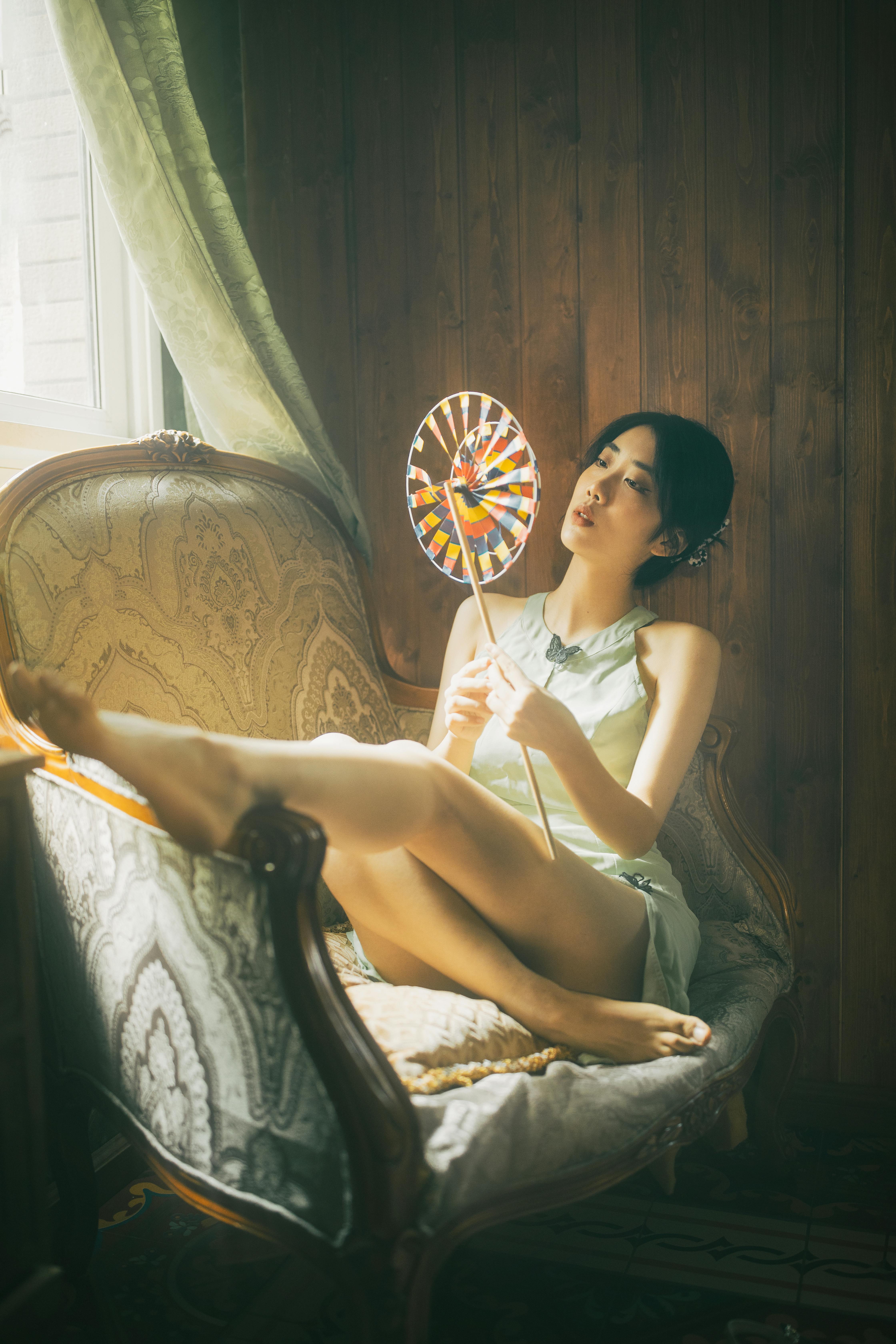 热度精选封面：YI REN 相关话题梳理